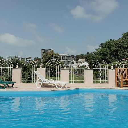 Guest House Sofia Кобулети Екстериор снимка
