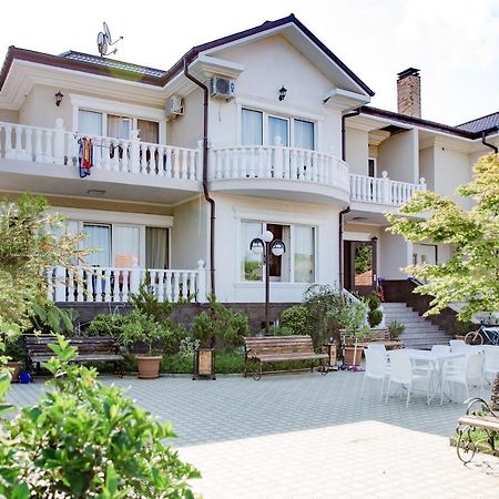 Guest House Sofia Кобулети Екстериор снимка