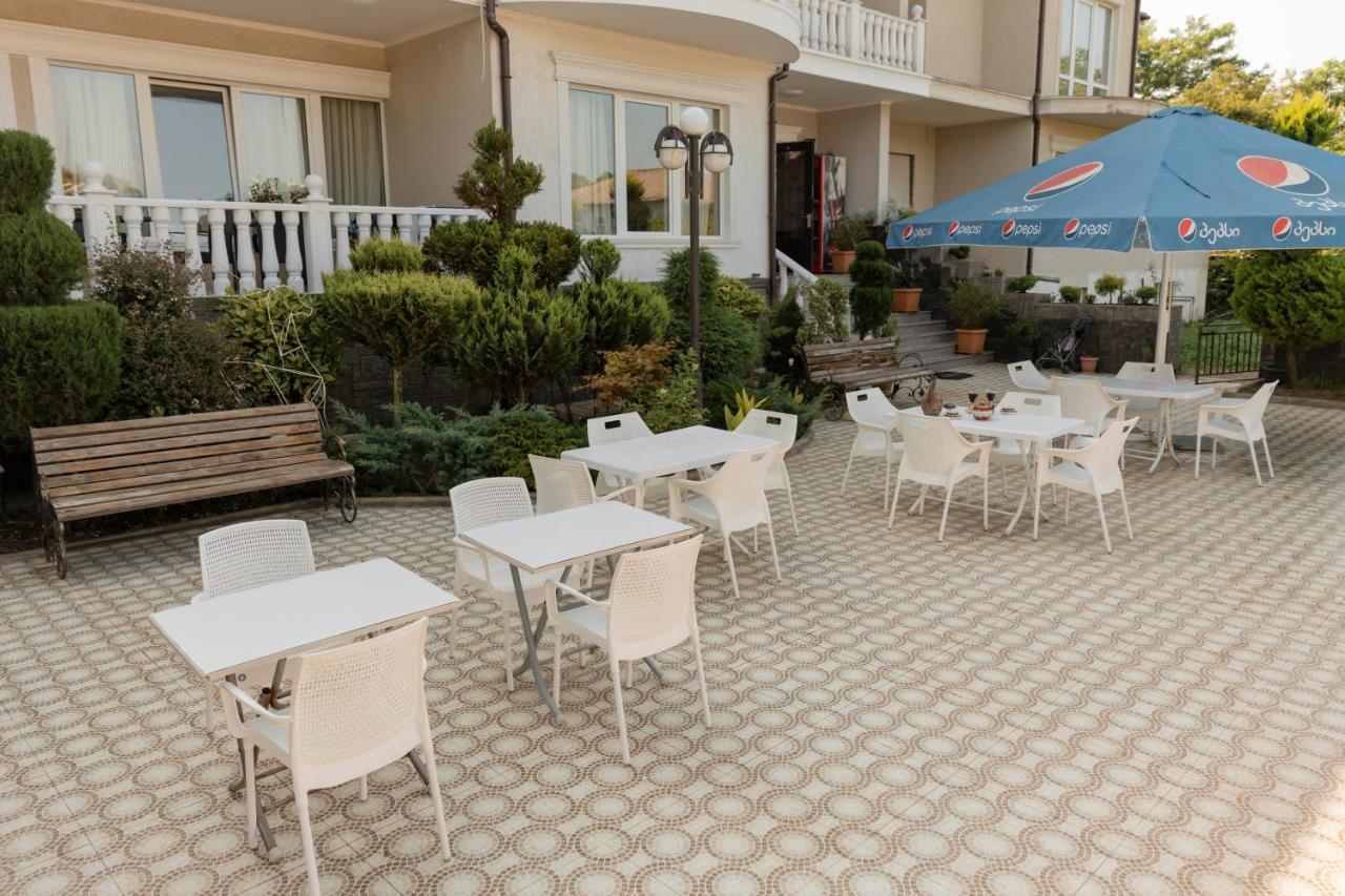 Guest House Sofia Кобулети Екстериор снимка