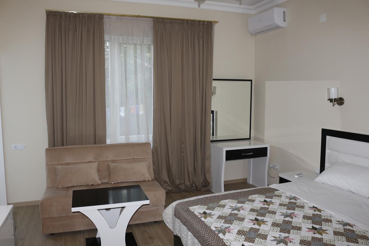 Guest House Sofia Кобулети Екстериор снимка