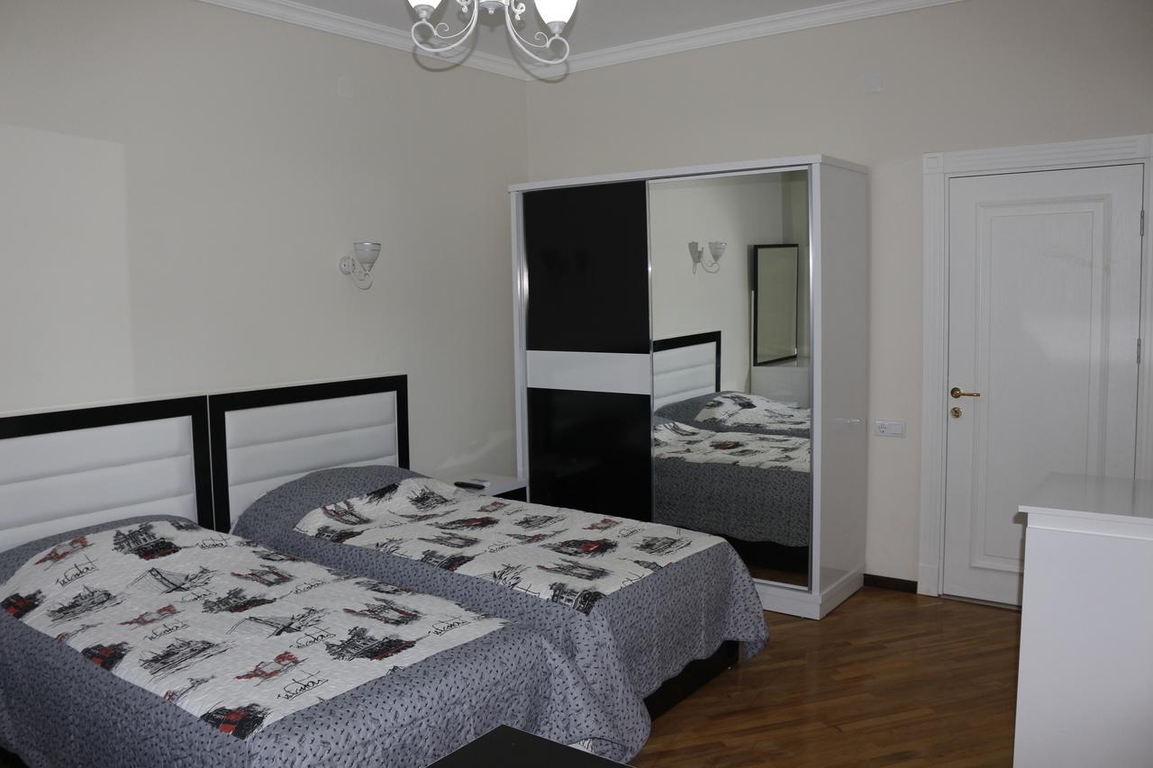 Guest House Sofia Кобулети Екстериор снимка